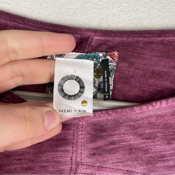 Akemi + Kin Dark Pink Purple Half Bell Sleeve Ruffle Peplum Top Size Small - Picture 4 of 6